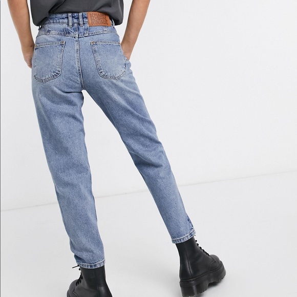 Reclaimed Vintage The ‘89 Slim Tapered Leg Jean in vintage mid stone wash W26 - Picture 3 of 3